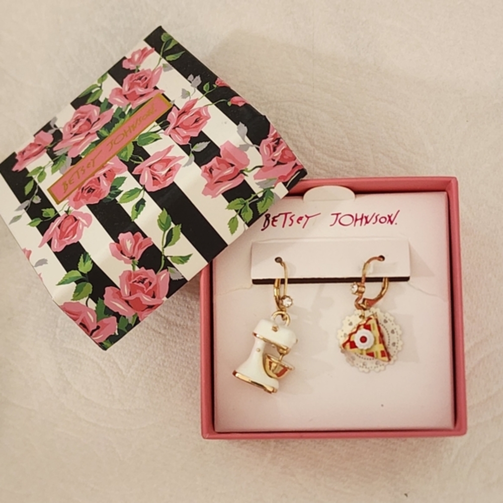 Betsey Johnson Gold Dangle Earrings Pie and Kitchen Mixer NIB